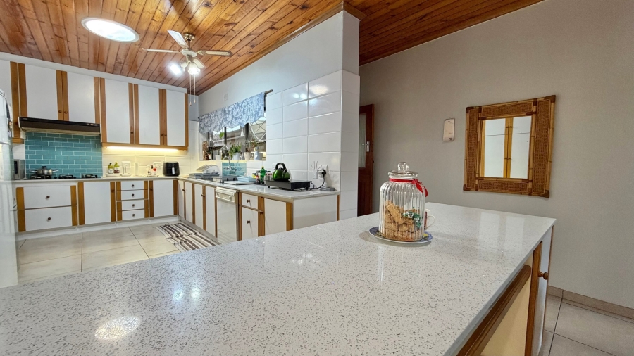 4 Bedroom Property for Sale in The Palms Western Cape